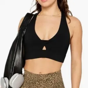 Fabletics Oasis Twist Sports‎ Bra Womens M Black Medium Impact Cross Back thumbnail 1