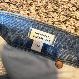 Madewell The‎ Perfect Vintage Jean High Rise Frayed Hem Medium Wash Women 26 thumbnail 3