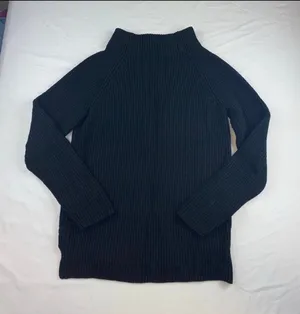 Banana republic sweater thumbnail 9