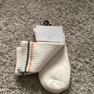 Bundle of 2 pair socks, New Urban Outfitters athletic stripe crew socks one size thumbnail 4