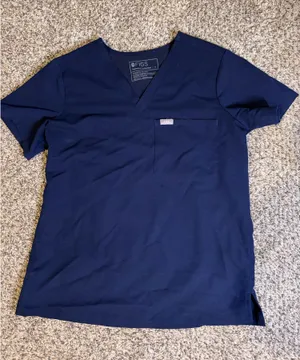 FIGS Top Scrub thumbnail 1