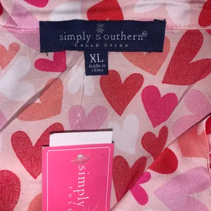 Simply Southern Red and Pink Heart Satin Pajamas size XL thumbnail 6