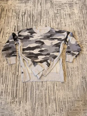 AERIE women's XS (Oversized) gray camo sweatshirt Retails $49.95 thumbnail 4