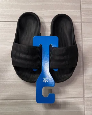 Adidas black ADILETTE 22 Slip On Slides thumbnail 1