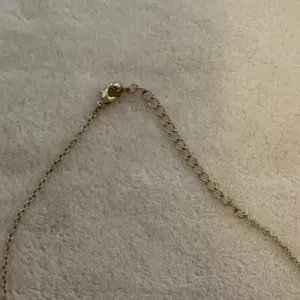 Necklace thumbnail 3