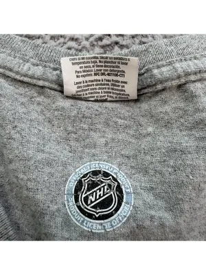 Chicago Blackhawks 2017 NHL Winter Classic V Neck Graphic T Shirt Women's Small thumbnail 4