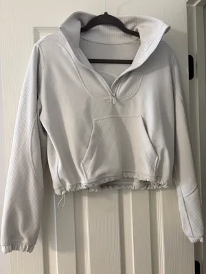 Lululemon Quarter-Zip cropped thumbnail 1