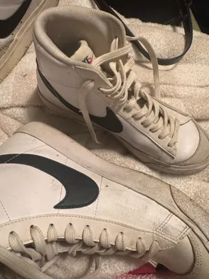 Nike Sneakers thumbnail 4