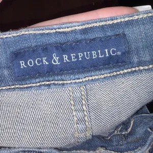Vintage Rock & Republic Cropped Faded Blue Denim Ankle Jeans thumbnail 6