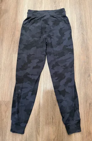 Lululemon Align Jogger 28" Heritage‎ 365 Camo Deep Coal Multi Gray Black Size 4 thumbnail 1