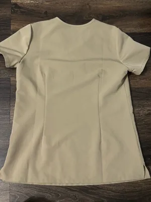 FIGS Scrub Top Women’s thumbnail 2