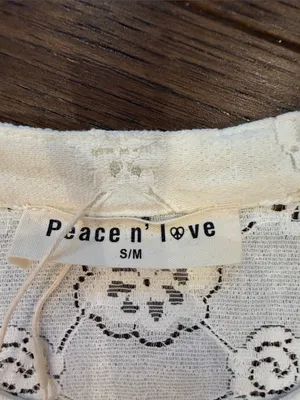Peace n Love Cream Lace Button-Front Top Size Small/Medium NWT - C72-036 thumbnail 2