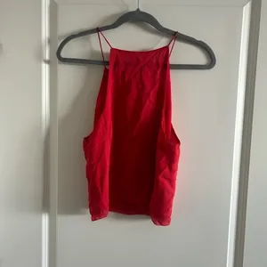 Aritzia Wilfred Red High Neck Tank Top Size Medium thumbnail 3