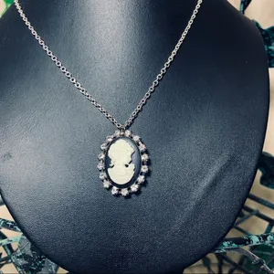 Rhinestone Cameo Necklace Goth New thumbnail 3