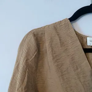 NWT Self Contrast Anthropologie Tan Brown Long Sleeve Tunic Blouse size Medium thumbnail 5