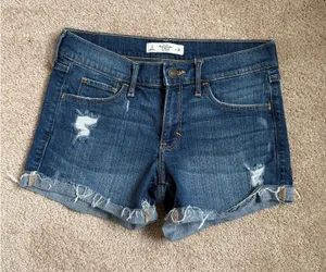 Abercrombie & Fitch Blue Distressed Low Mid Rise Denim Shorts. Size 2/26 thumbnail 1