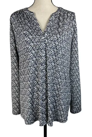 Roz & Ali Large Top Geometric Button-Up Stretch Long Roll-Tab Sleeves V-Neck thumbnail 1