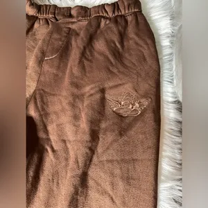 Boys Lie Josh Grunfeld Vintage Sweatpants in Chocolate thumbnail 5