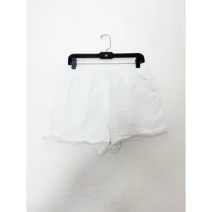 Aritzia Babaton Deakins 3" Shorts Size Medium White Boxer Comfy Casual thumbnail 4