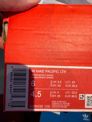 Women’s Nike Pacific Leather size 6W thumbnail 5