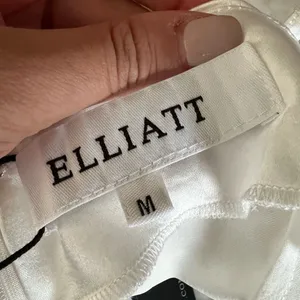NWT ELIATT Satin Jacinda Rhinestone Asymmetric Cocktail White Dress Sz M thumbnail 10