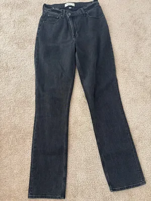 Abercrombie & Fitch Curve Love Ultra High Rise 90s slim Straight Jeans crossover thumbnail 2