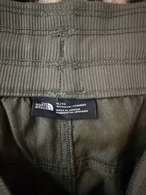 The North Face olive green shorts XL thumbnail 3