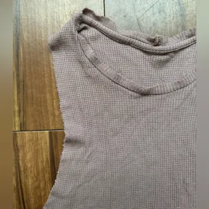 Alo Workout tank top thumbnail 2