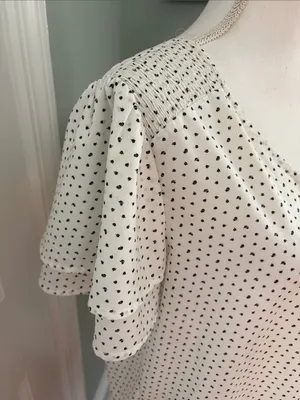 Pleione White V-Neck Short Sleeve Blouse Black Dot Flutter Sleeve Smocked Large thumbnail 3