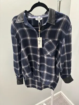 Heartloom Flannel Women’s Shirt Button Down Faux Leather Trim Plaid Blue White thumbnail 1