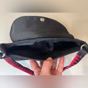 Victoria’s Secret Y2K Elegant Black‎ Shoulder Bag thumbnail 4