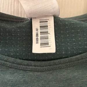 Gymshark Vital Seamless 2.0 Long Sleeve Crop Top Size Large Dark Green Marl thumbnail 5