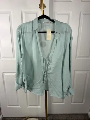 Abercrombie & Fitch NWT Mint Green Cotton Tie Front Gauze Shirt Sz L thumbnail 2