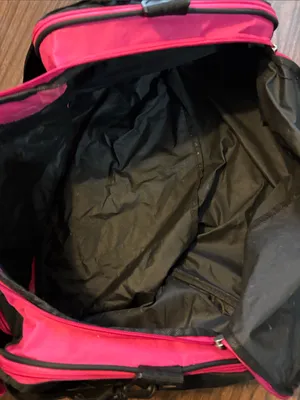 Protege Black and Magenta Duffel Bag thumbnail 5