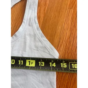 Lululemon Swiftly Tech Racerback Tank Top 2.0 Race Length Light Blue Size 6 thumbnail 4
