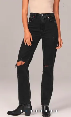 Abercrombie 90s Relaxed High-Rise Jeans thumbnail 1