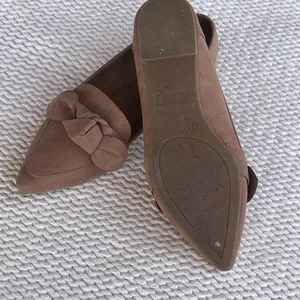 SheIn Pointed Toe Bow Loafers - Mauve/Tan Suede Style - Size 7.5 thumbnail 5