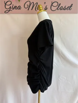 Black Short Sleeve Ruched Side V-Neck T-Shirt Size 1 by D Home thumbnail 3