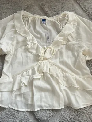 Old Navy blouse thumbnail 1