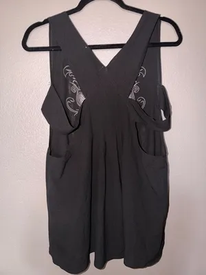 Cecico Black V-Neck Sleeveless Embroidered Tunic Top thumbnail 4