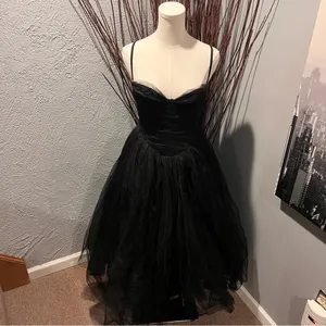 Nwt Oh Polly Black Tulle Sweetheart Neck Midi Dress Size 8 thumbnail 2