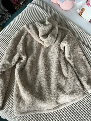 Fuzzy fleece thumbnail 3