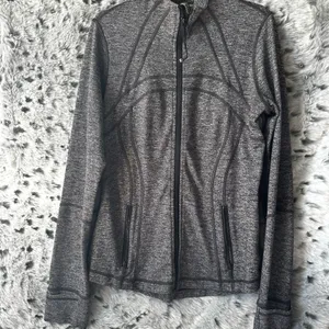 1066. Lululemon define sz 8 Gray thumbnail 4