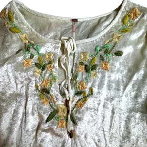 Free People‎ Ember Embroidered Floral Tunic Top Womens Small Cream Velvet NWOT thumbnail 4