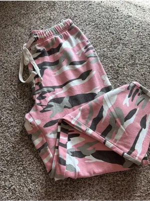 Gas Co | y2k pink & gray camo cargo style sweatpants thumbnail 1