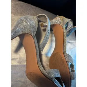 Kelly & Katie Silver Glitter Ankle Strap Heeled Sandals Mid Stiletto Size 8.5 thumbnail 3