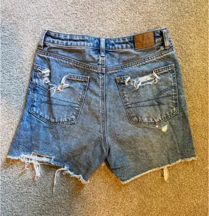 American Eagle Highest Rise Baggy Distressed Shorts thumbnail 2