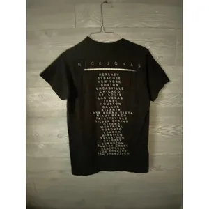 NICK JONAS CONCERT T thumbnail 3