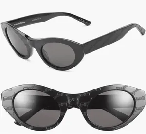BALENCIAGA BB250S 001 BLACK GREY CAT EYE SUNGLASSES. 52 mm thumbnail 1
