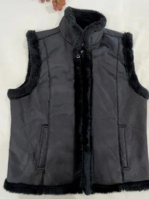 Jaclyn Smith Black Faux Shearling-Trim Vest thumbnail 5